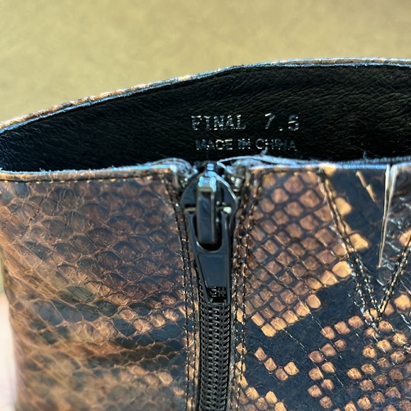 Jeffrey Campbell Final Bootie snake skin - Picture 7 of 8